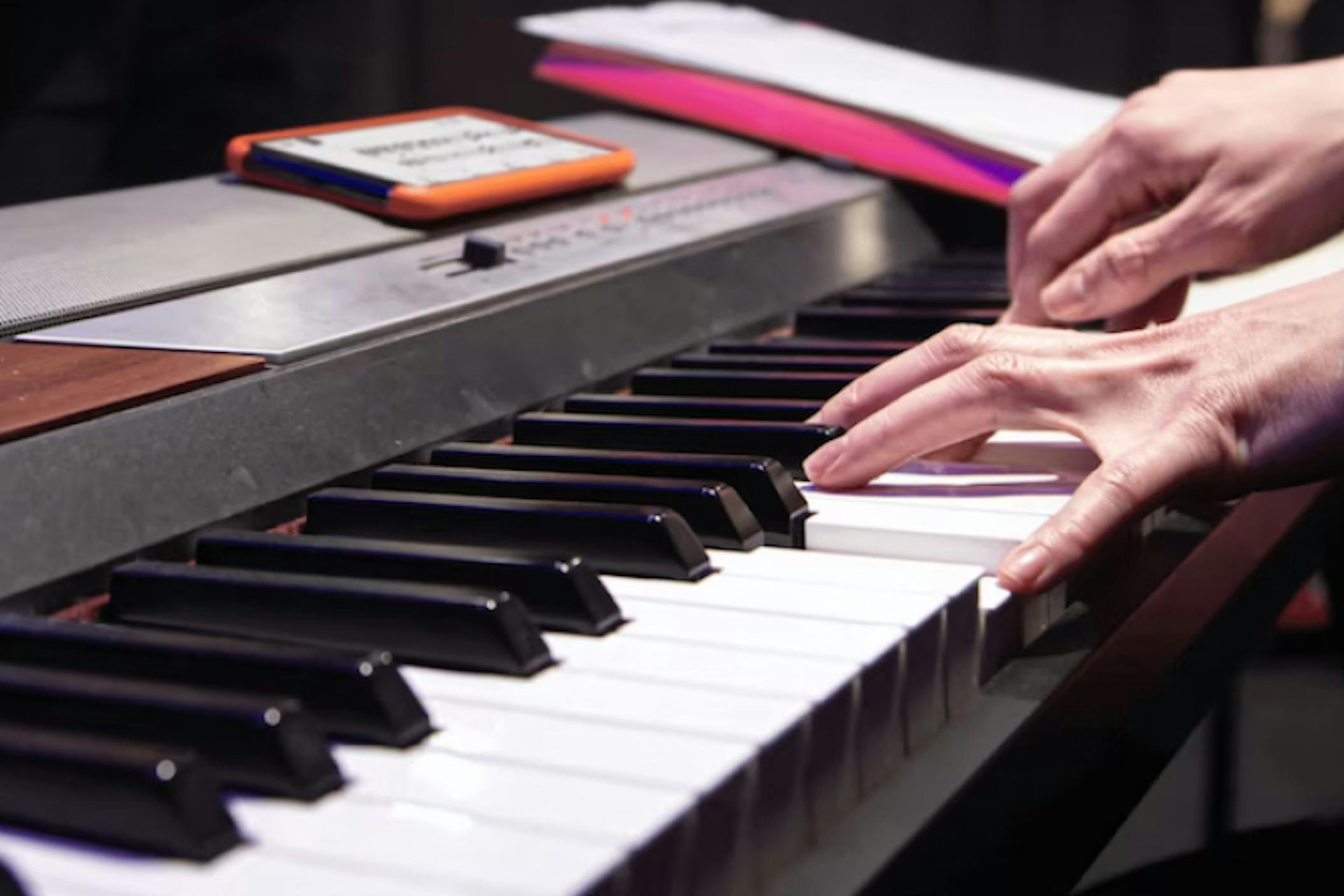 Digital piano sheet music - revolutionizing music scores - OKTAV